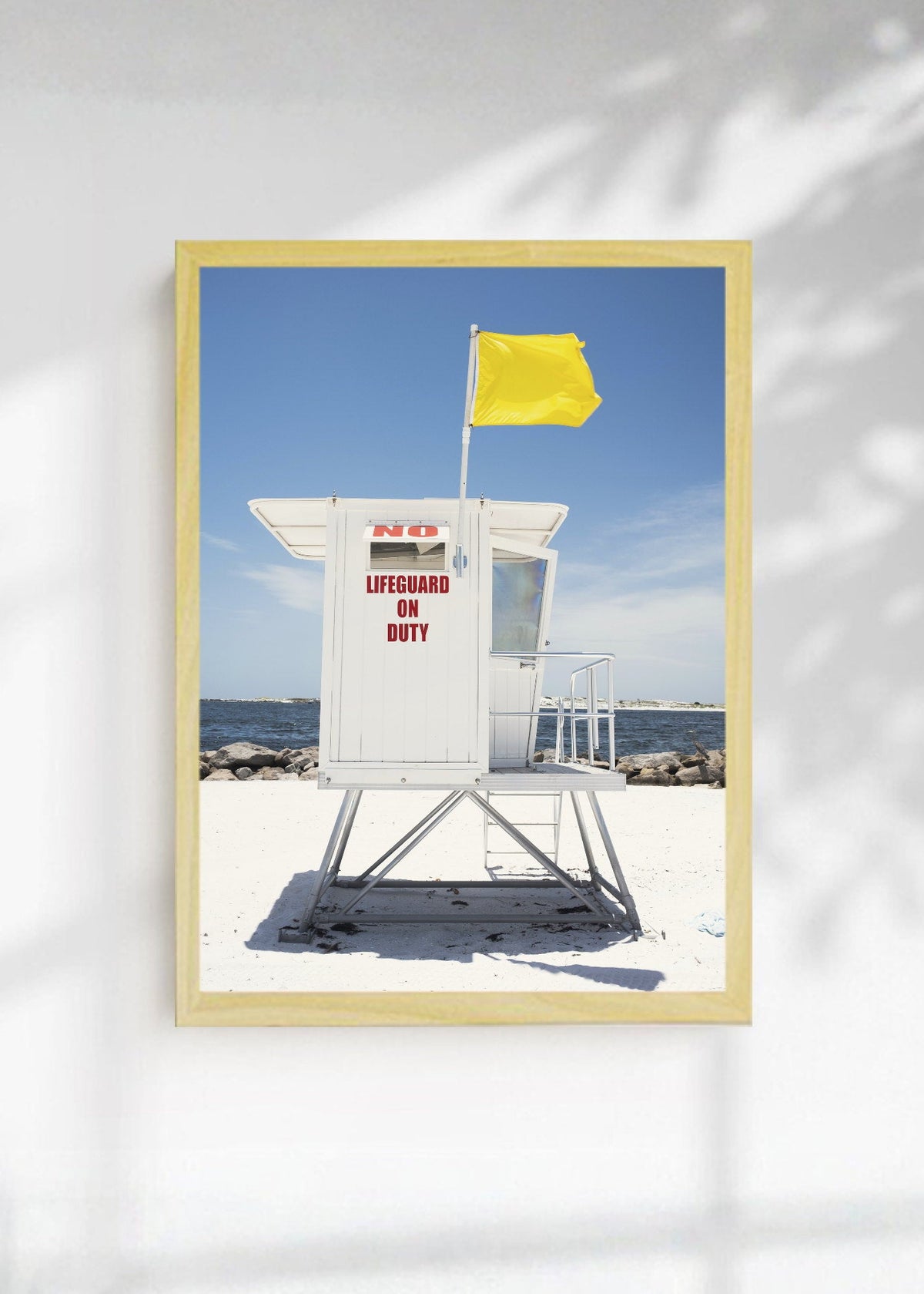 Cuadro Decorativo Playa, Guardavidas Bandera Amarilla