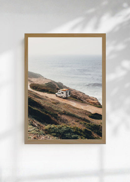 Cuadro Decorativo Playa, Motorhome Acantilado Niebla