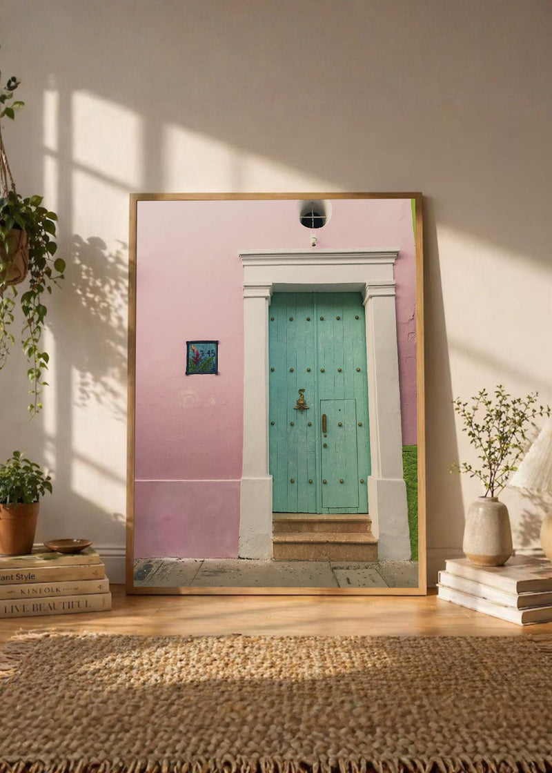 Puerta Turquesa Pared Rosa