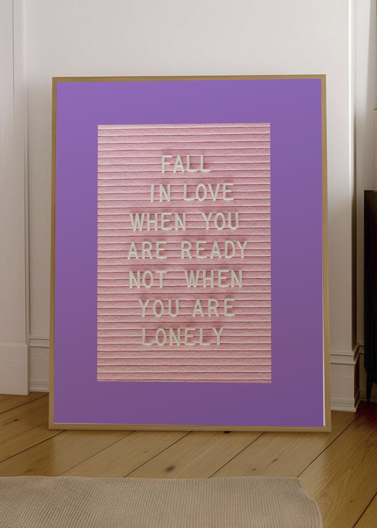 Cuadro Decorativo Trendy, Fall in Love Texto Lila