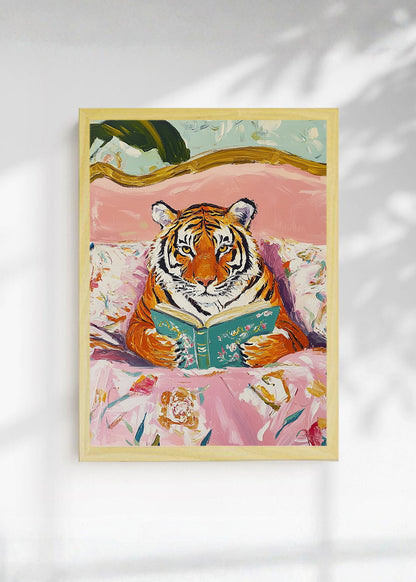Cuadro Decorativo Trendy, Tigre Leyendo Cama Floral